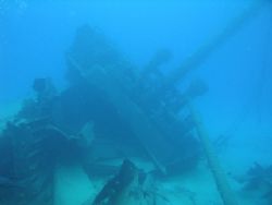 A small wreck in San Andres Island.
Camera: Canon S-70 n... by Alvaro De Castro 